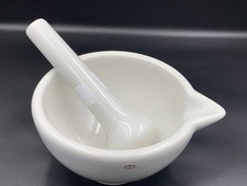 Mortaio con pestello in