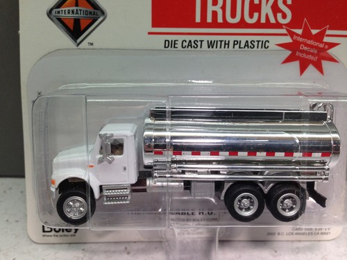 Camion cisterna benzina