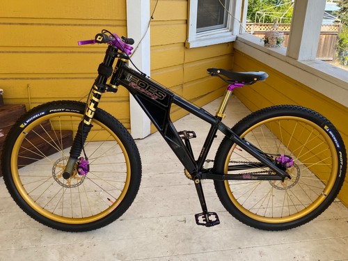 Foes racing zig - foes, zig-zag