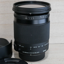 Sigma 18-300 mm F/3.5 - 6.3 DC