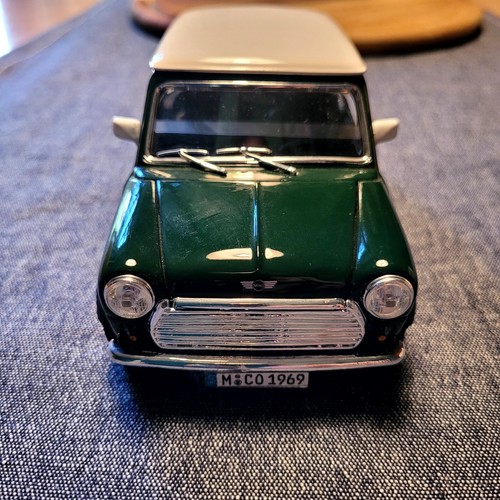 Mini modellino burago - mini,
