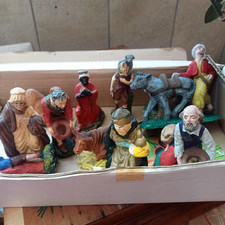 personaggi del presepe di cartapesta confezionati a lucca  negli anni '50