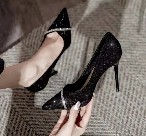 Decolte nero elegante con - decolte,