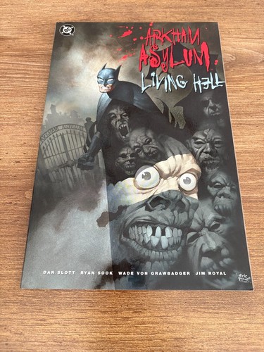 Arkham asylum living - arkham, tpb