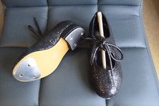 Scarpe nere olografiche