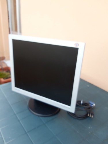 Samsung syncmaster 172v - samsung,