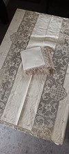 Tovaglia lino beige 170x255 con 12 tovaglioli, pizzo e ricami a mano