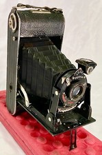 Antica macchina fotografica a