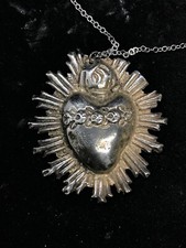 Sacro cuore fiamma sacred hart ex voto Dolosa madonna Jesus statue jesus  7x8cm