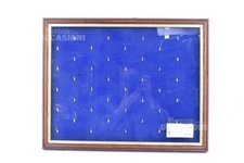 Wooden showcase medal blue