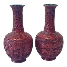 Coppia di antichi vasi in