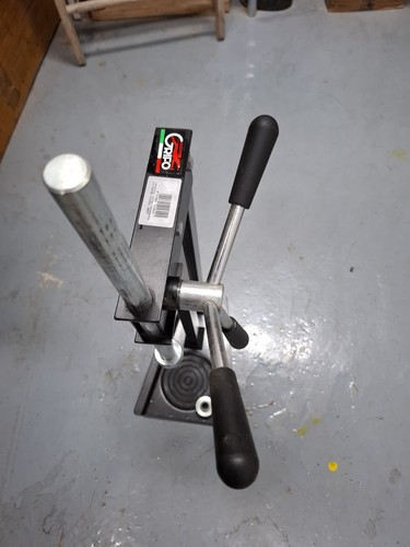 Tappatrice tappi corona grifo - corona,
