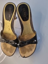 ZOCCOLI CON PIATTAFORMA GUESS