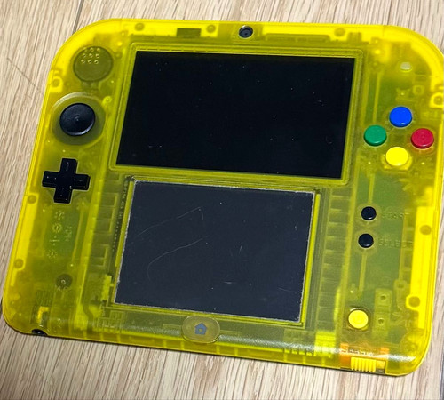 Nintendo 2ds pokemon giallo - pokemon,