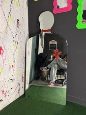 Specchio Sagomato e Dipinto A