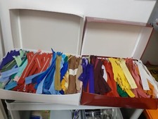 Lotto con Kg. 7  di Cerniere Merceria Sartoria diverse misure gonne pantaloni