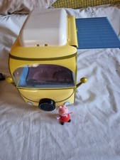 Camper Peppa Pig con personaggi