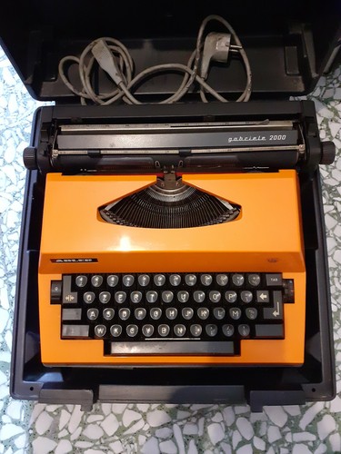 Macchina scrivere vintage - scrivere,
