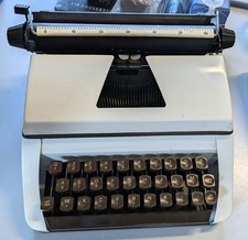 MACCHINA DA SCRIVERE ANNI 60 -