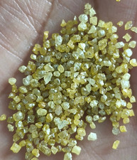 Lotto di 100 diamanti grezzi