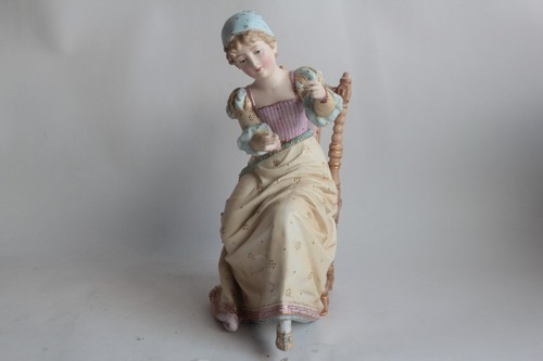 Filatrice donna porcellana