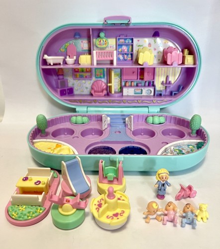 Polly pocket babysitting - polly,
