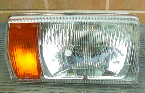 Faro proiettore lato destro