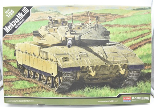 Modellino model kit montaggio
