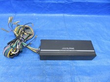 Alpine KTP-445UJ Amplificatore