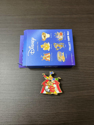 Spilla smaltata scatola - , cieca