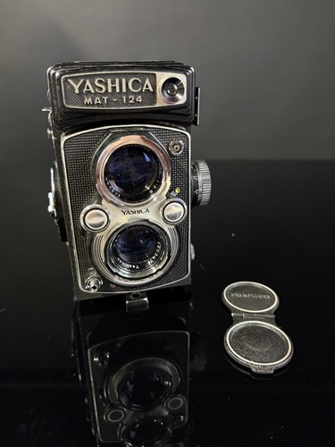 Yashica mat 124 black - yashica,