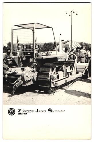 Fotografia mostra macchine