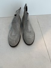 Stivaletti scamosciati grigio