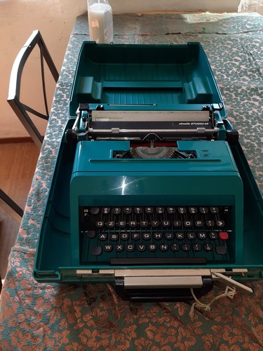Macchina scrivere olivetti - macchina, scrivere-olivetti