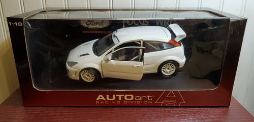 Autoart ford focus wrc - autoart,