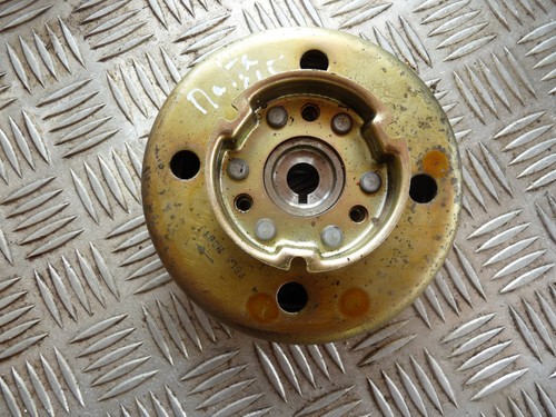 Rotor volant magnetique - volant,