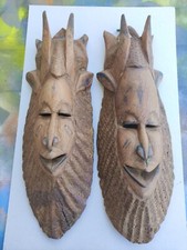 Artigianato Maschere africane, arte etnica, antiquariato intagliate in legno. 