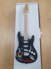 Miniature Guitar (24cm Tall) 