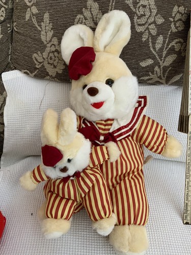 Pupazzo peluche coniglio