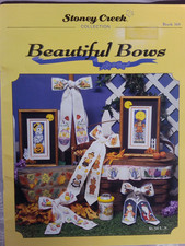 Bellissimo libretto punto croce fiocchi - motivi Natale/Halloween/Pasqua - 21 disegni