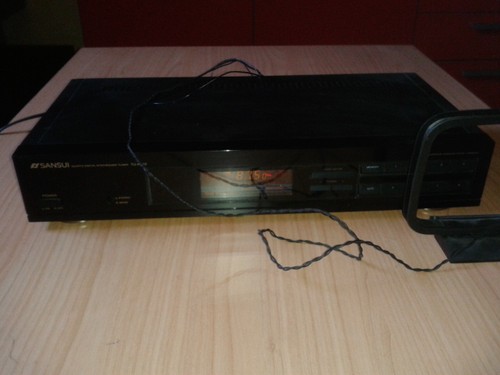 Radio tuner per - per, hi-fi