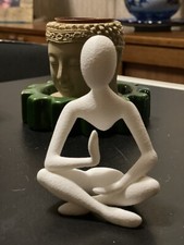 Statua Minimalista Meditazione