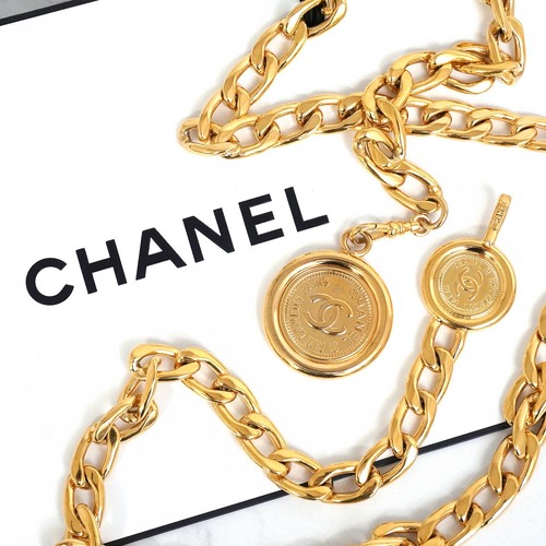 Chanel rue cambon logo - 31,