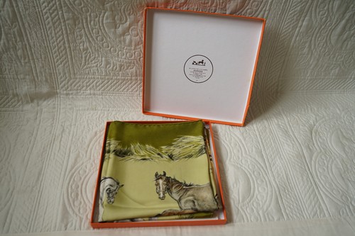 Carré soie hermès - soie,