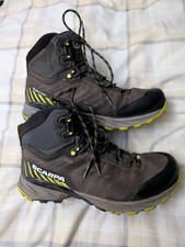 Scarponi da trekking leggeri