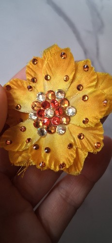 Fiore per capelli seta - in,