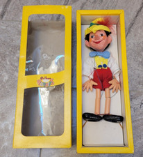 Antico pupazzo Pinocchio fatto
