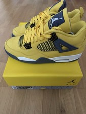 Nike Air Jordan 4 Lightning -