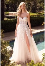 Abito da sposa bustier scollo