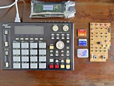 Akai MPC 1000 BK con JJOS